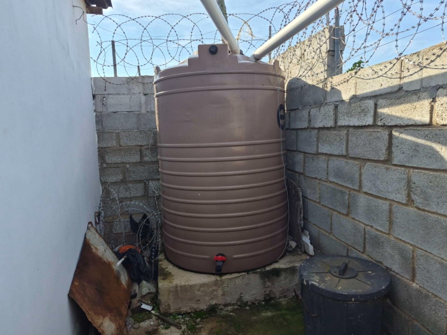 2 Bedroom Property for Sale in Kwazakhele Eastern Cape